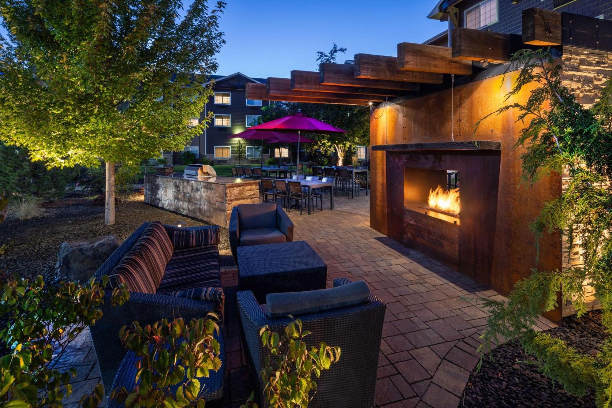 Hampton Inn Pullman Buitenkant foto